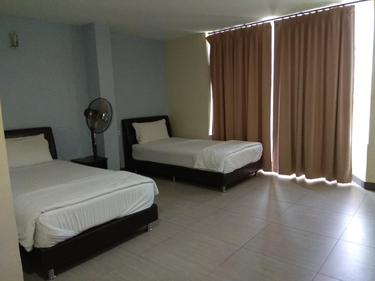 Starview Hotel Lumut Zewnętrze zdjęcie